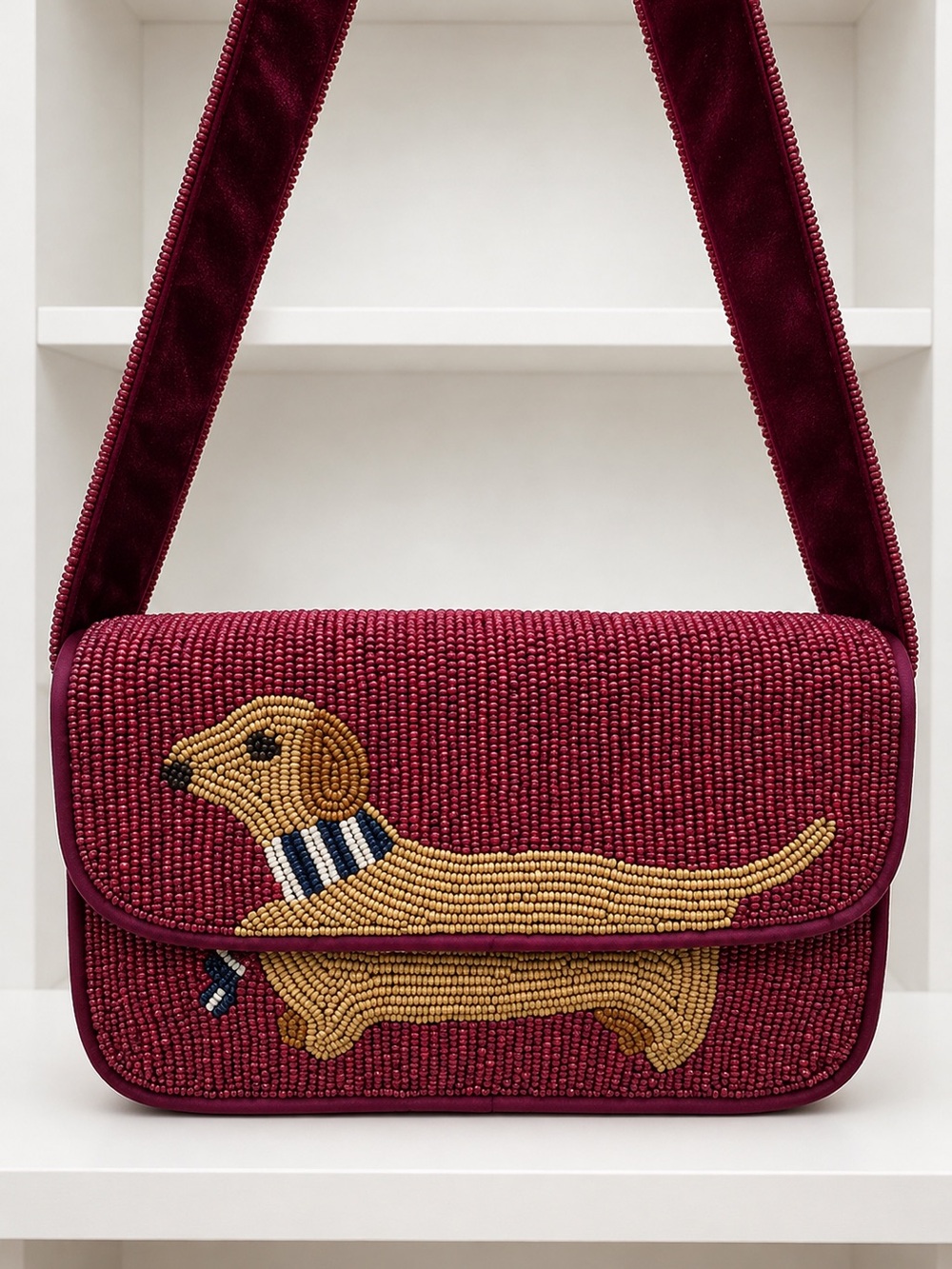 Free Assembly Beaded Dachshund Shoulder Bag – NEW 🐾